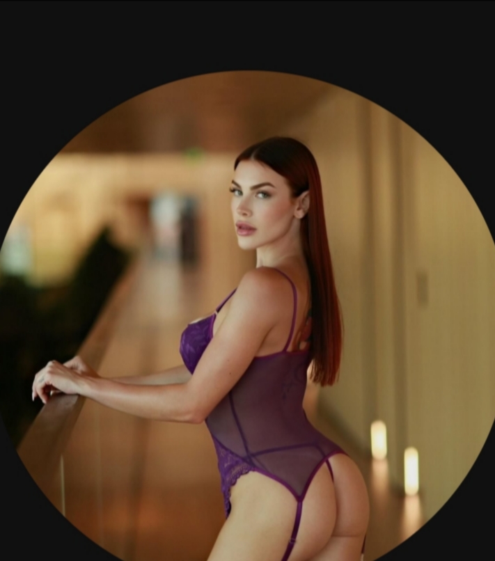 Angela001